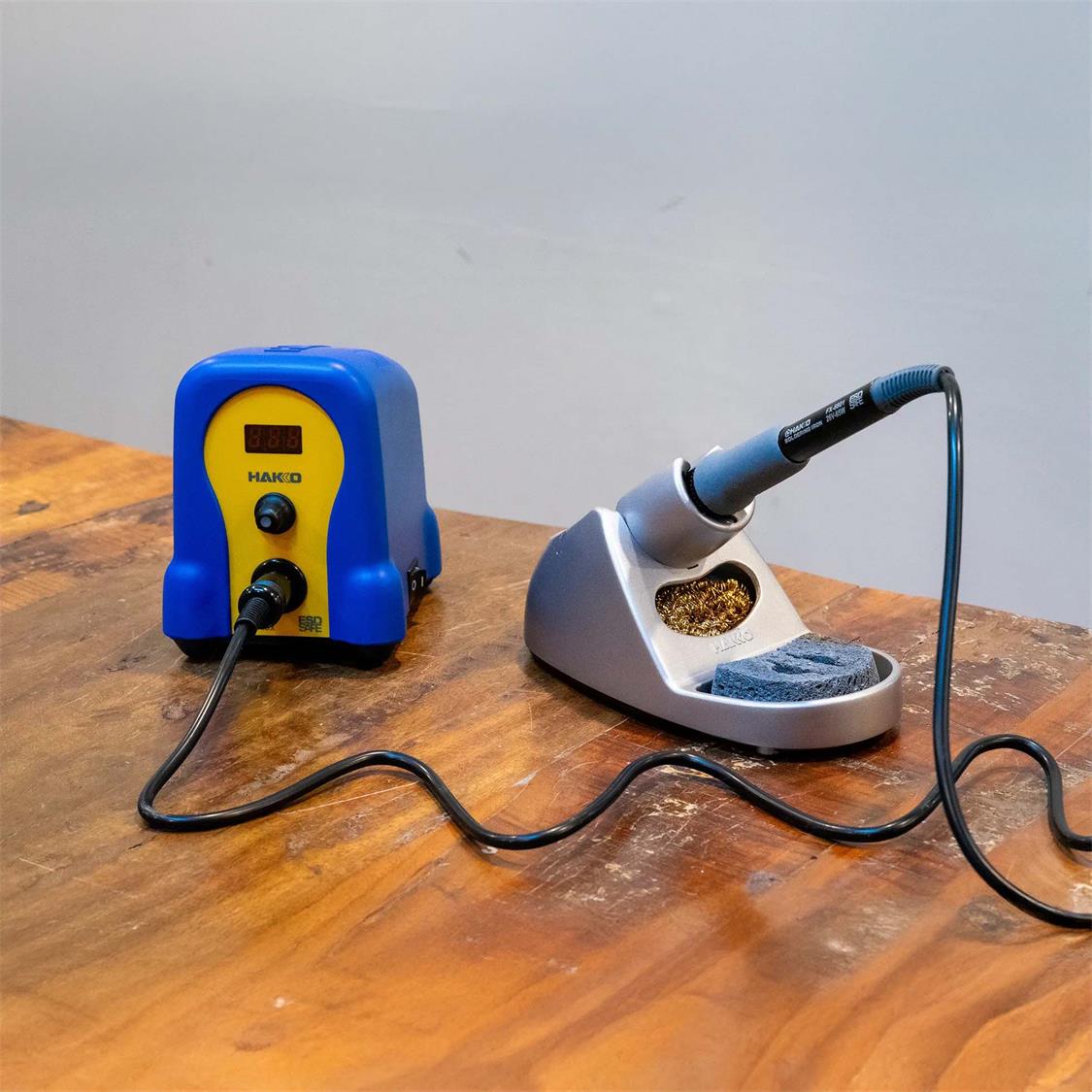 HAKKO FX-888DX ESD SAFE SOLDERING STATION