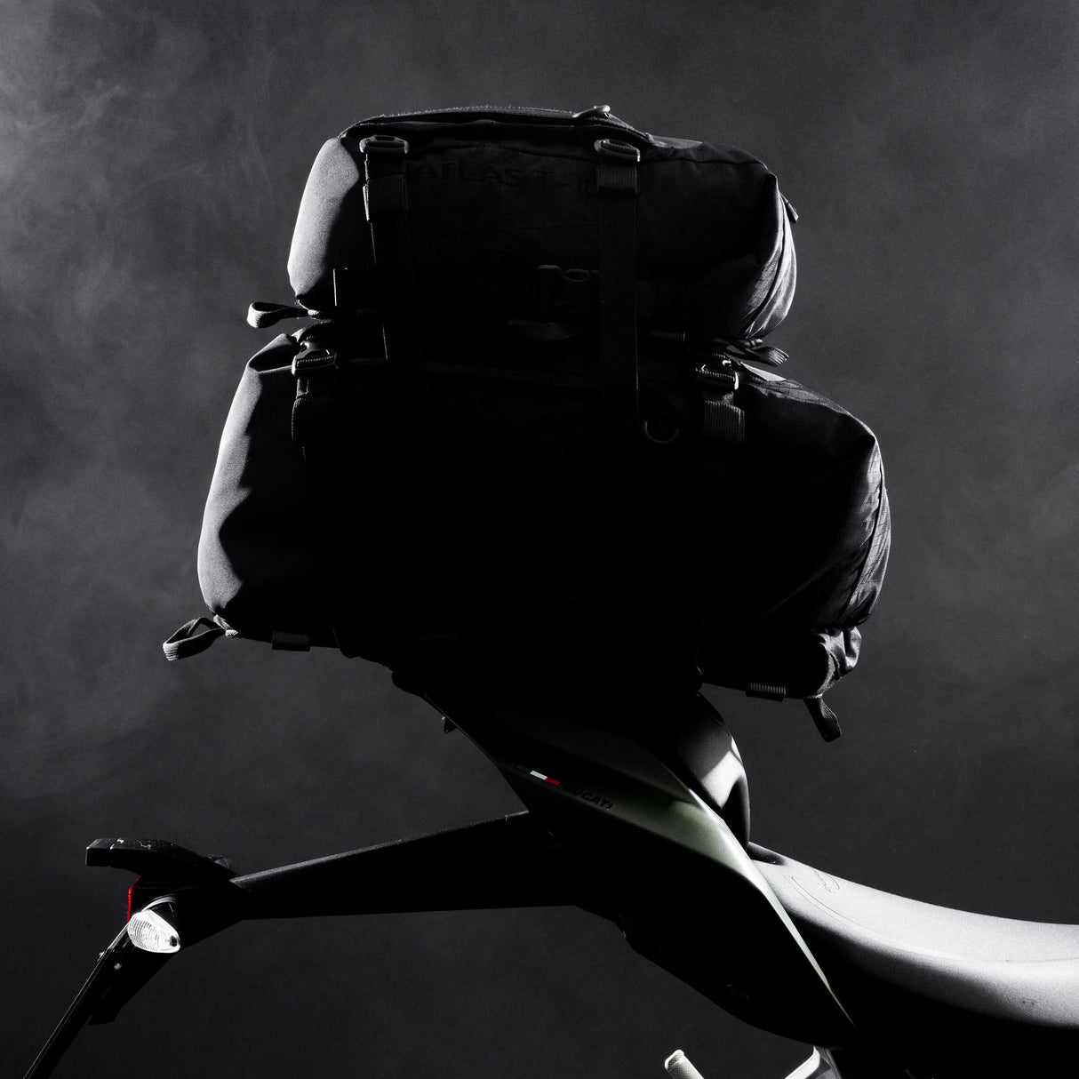 Oxford Atlas T-10 Advanced Tourpack - Charcoal/Black