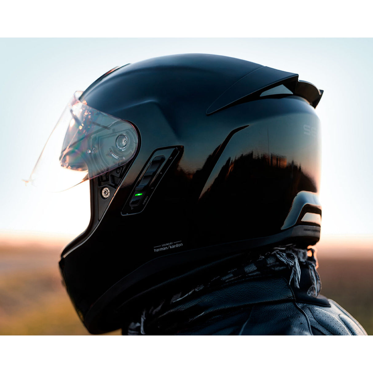 Sena Phantom Smart Helmet with Mesh Comms - Gloss White