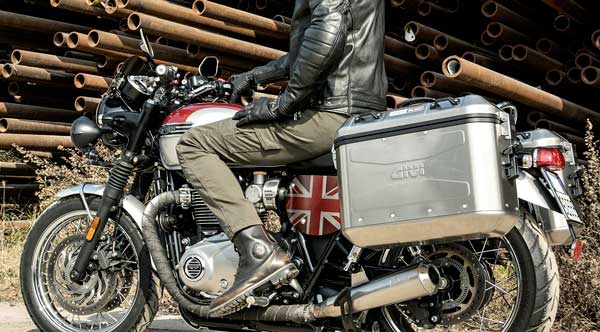 DLMK-silver-lifestyle