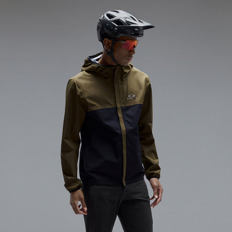 Oakley Elements Shell Jacket 2 in Army Green